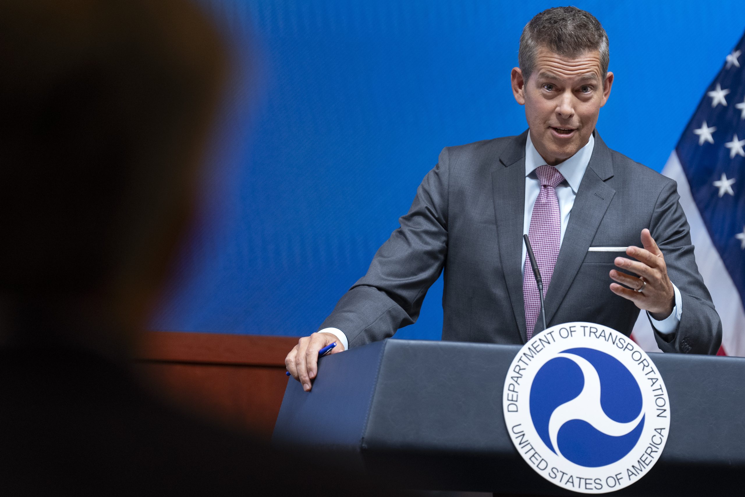 US automakers will face easier federal rules in the race with China to develop self-driving cars