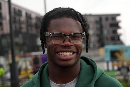 Travis Hunter locked No. 2? Sportsbooks react to late NFL draft rumors