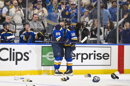 NHL roundup: Pavel Buchnevich, Blues slice Jets’ lead