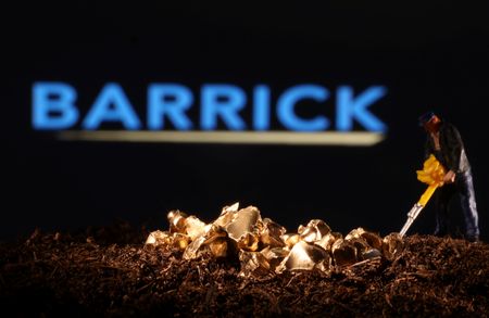 Exclusive-Barrick Gold contractors in Mali lay off staff amid government dispute -documents, sources