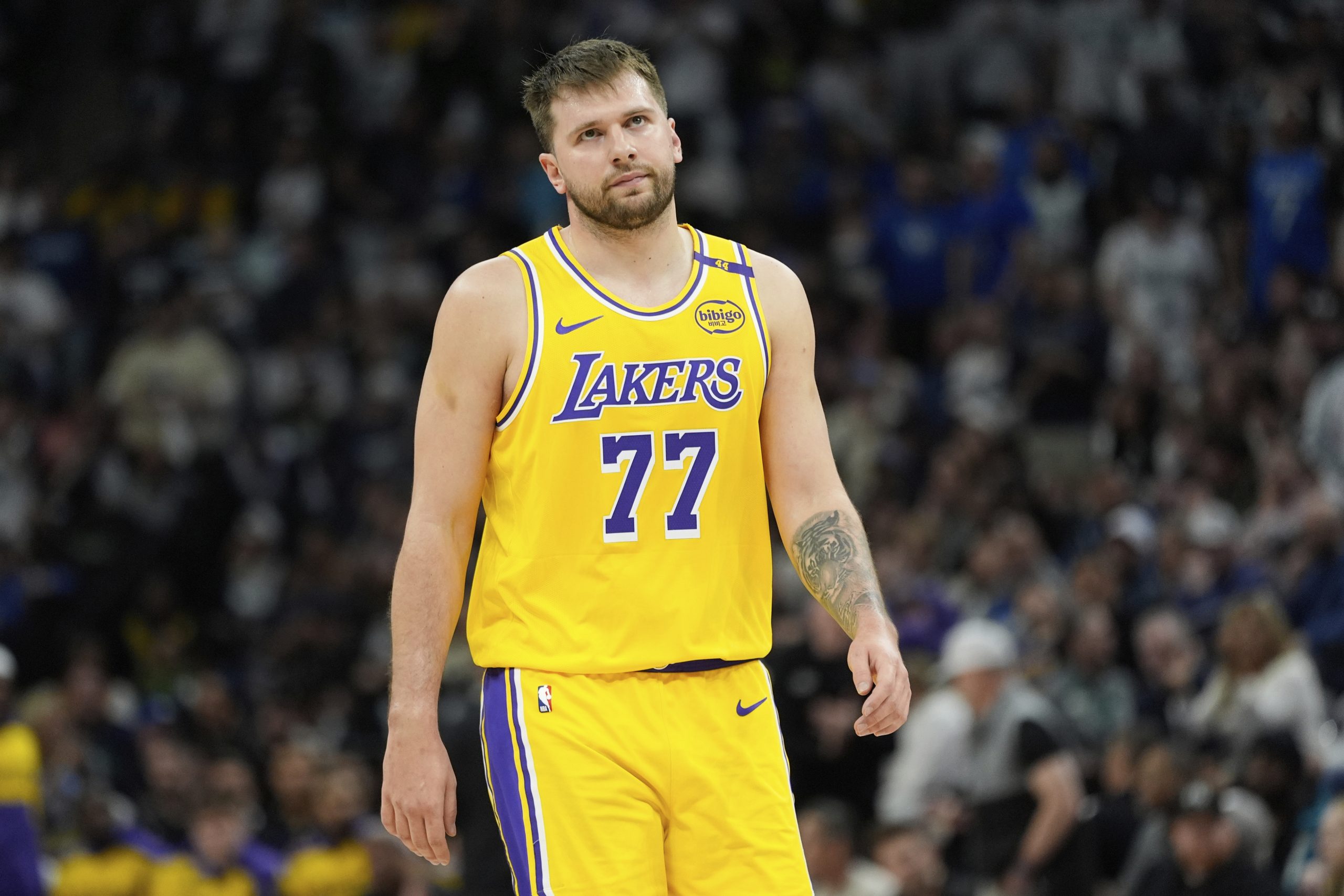 Doncic struggles through stomach trouble on lackluster 17-point night as Lakers fall behind T-wolves