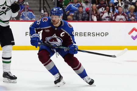 NHL roundup: Gabriel Landeskog’s 1st goal since 2022 lifts Avs
