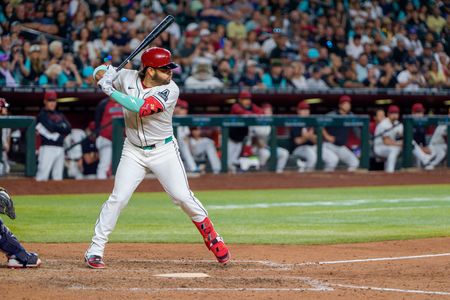 MLB roundup: Braves overcome D-backs, Eugenio Suarez’s 4 HRs