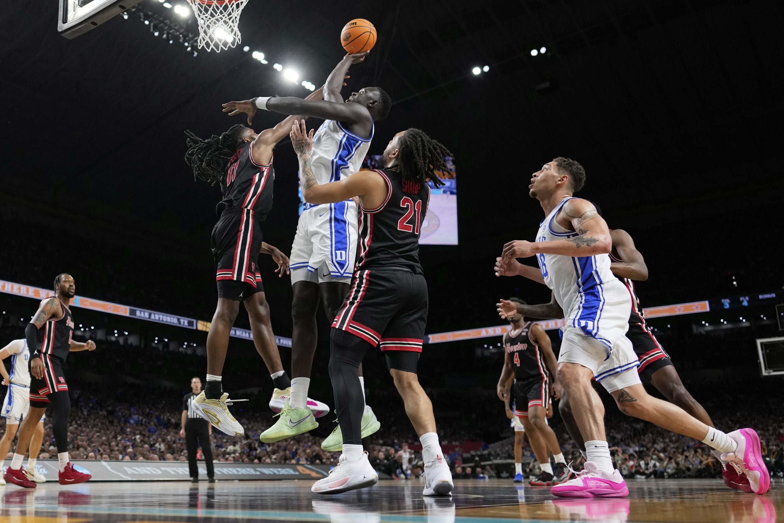Duke freshman big man Khaman Maluach is headed to the NBA draft