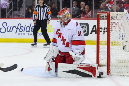 Hurricanes G Frederik Andersen injured in Game 4 vs. Devils
