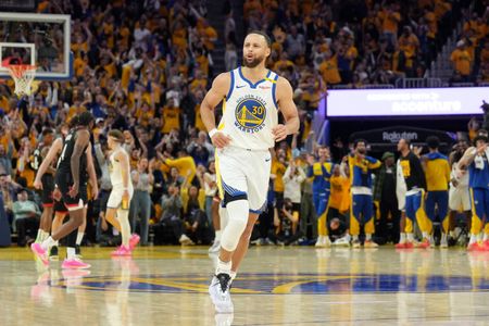 Warriors’ Stephen Curry named Teammate of Year