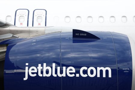 JetBlue withdraws annual forecast over demand uncertainty