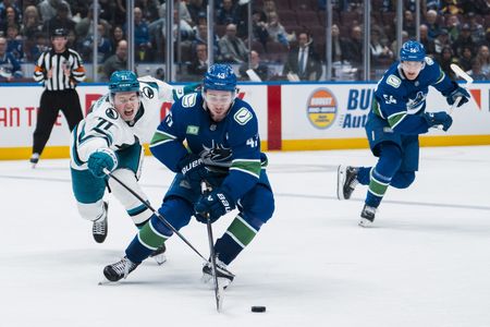 Canucks’ Quinn Hughes finalist in bid to repeat as Norris Trophy winner