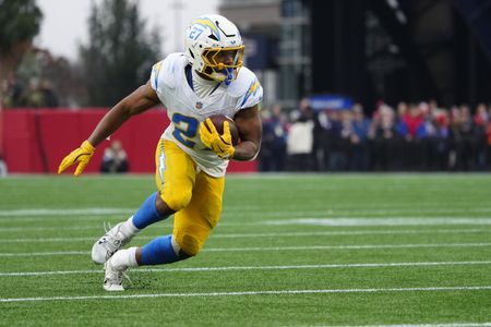 Free agents J.K. Dobbins, Elijah Moore tagged with UFA tenders