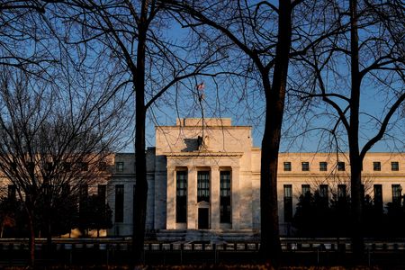 Fed should ditch current policy framework, group of former top central bankers says