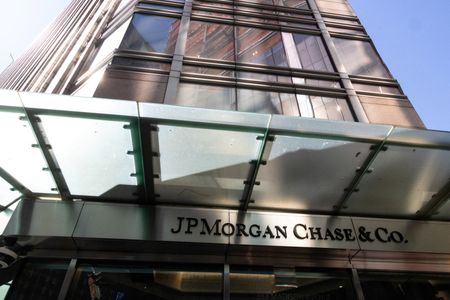 JPMorgan names new leadership for key commercial banking units