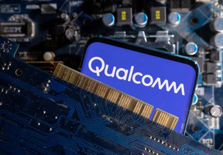 Qualcomm sees third-quarter revenue below estimates, shares drop 6%