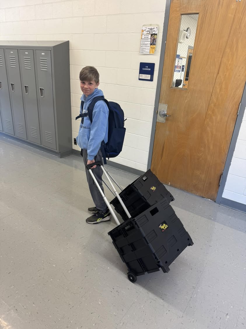 Shout out to Cameron for helping Mrs. Tibbitts this morning. He asked if he could help. What a kid! #MAC185 #edison #you…