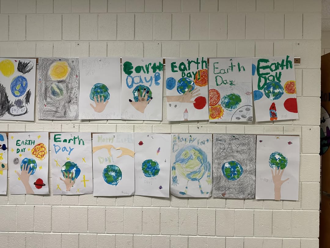 Mrs. Schislers Second Grade designed Earth Day posters today in Art Class!