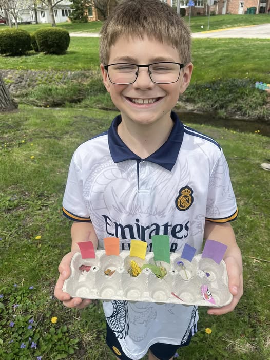 Students in Mrs Olson’s class earned a nature hunt by displaying hard work and kindness the last few weeks! Great job 3r…