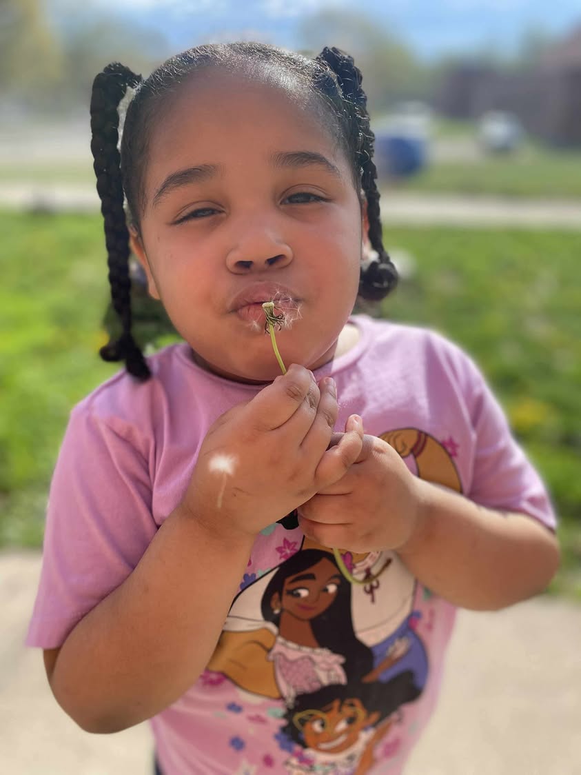 MacArthur Early Childhood Center would like to wish everyone a Happy Friday! #mac185