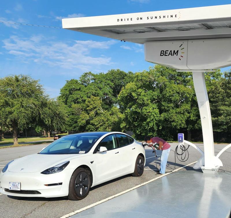 Report: Increasing electric vehicle adoption by Floridians hurting road funds