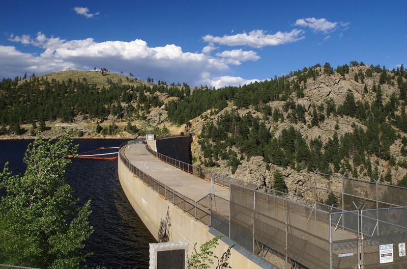 Judge allows dam construction to continue for two weeks