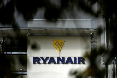 Ryanair threatens to seek alternative to Boeing order if tariffs impact price