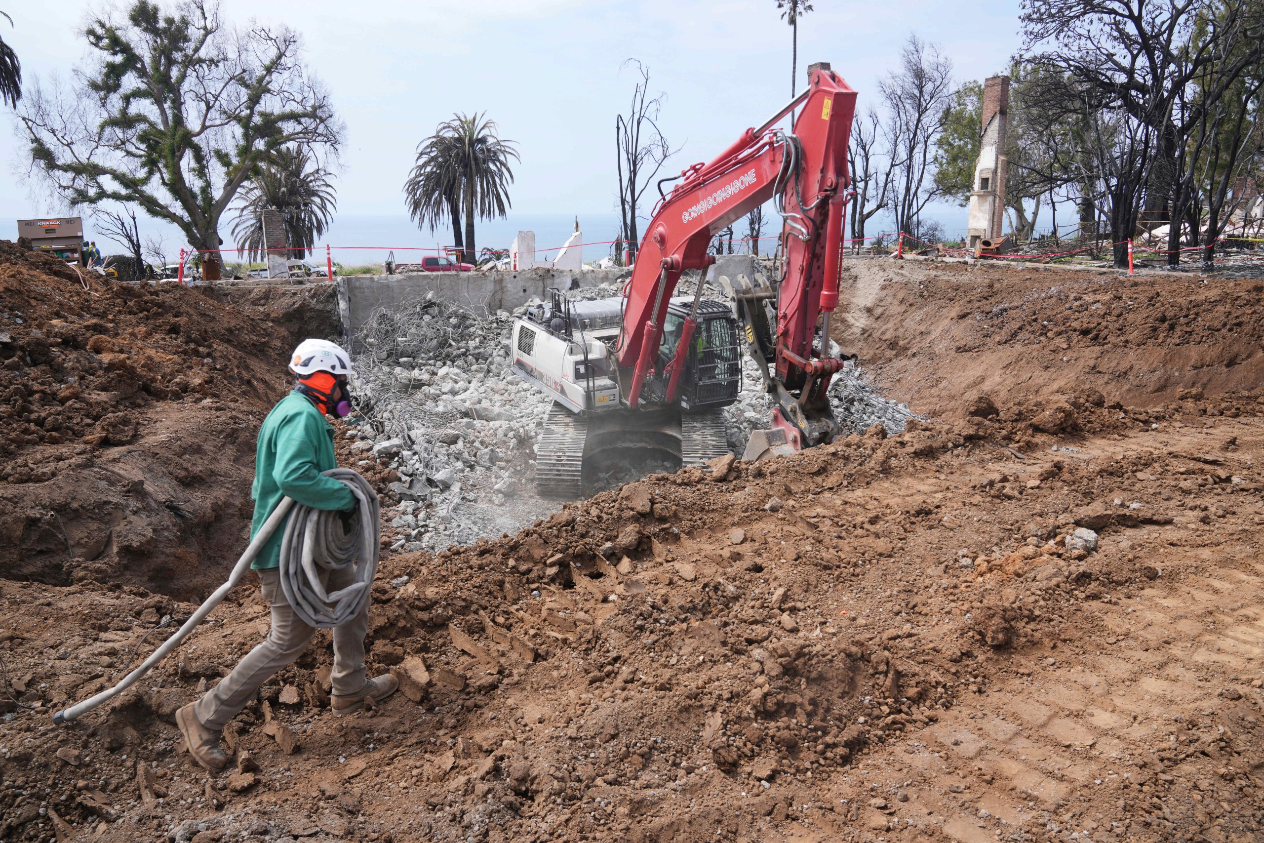 Los Angeles homeowners begin to rebuild after devastating wildfires