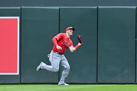 Angels’ Mike Trout heads to IL with bone bruise on knee