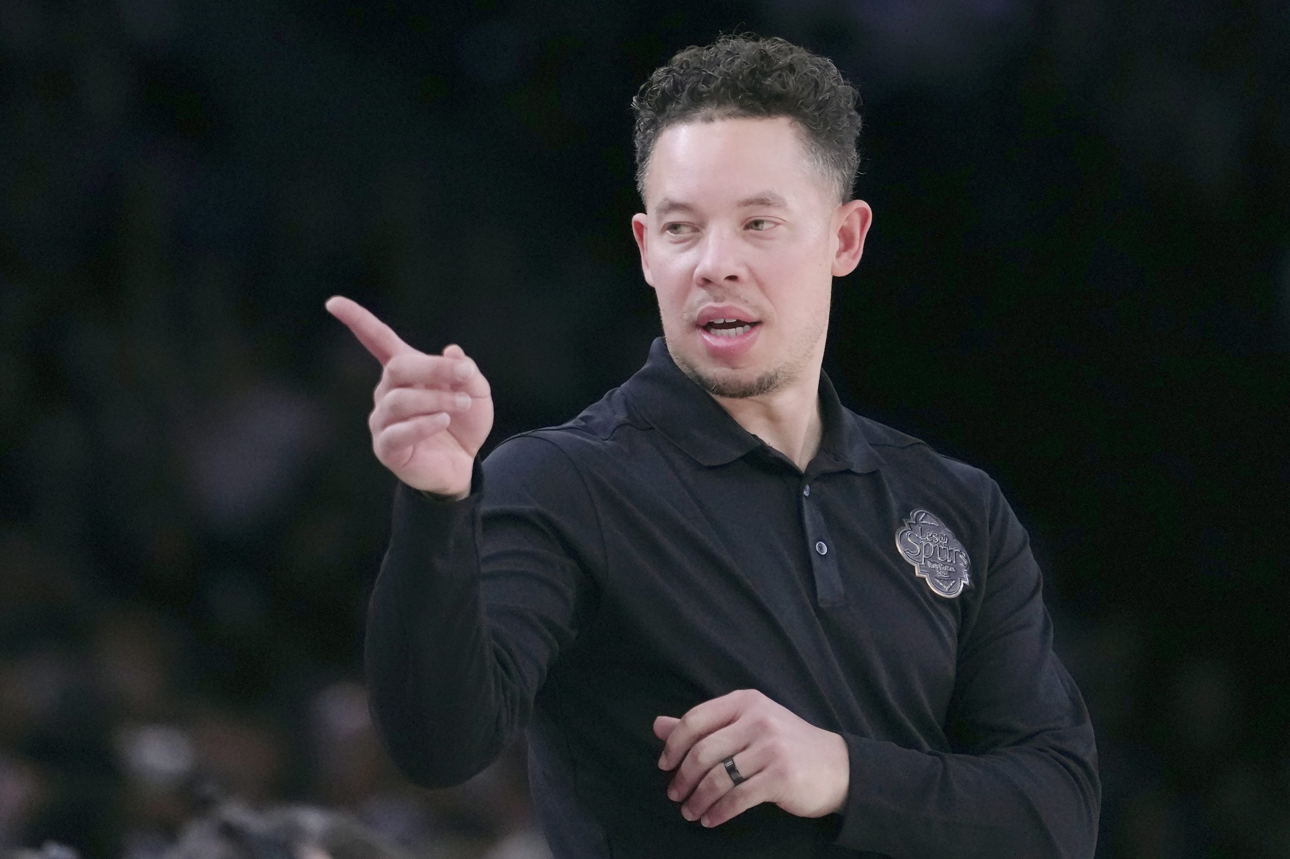 Spurs promote Mitch Johnson to head coach, taking over for Gregg Popovich