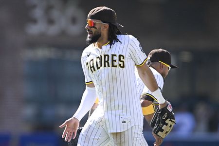 Padres star Fernando Tatis Jr. (forearm) exits after hit by piitch