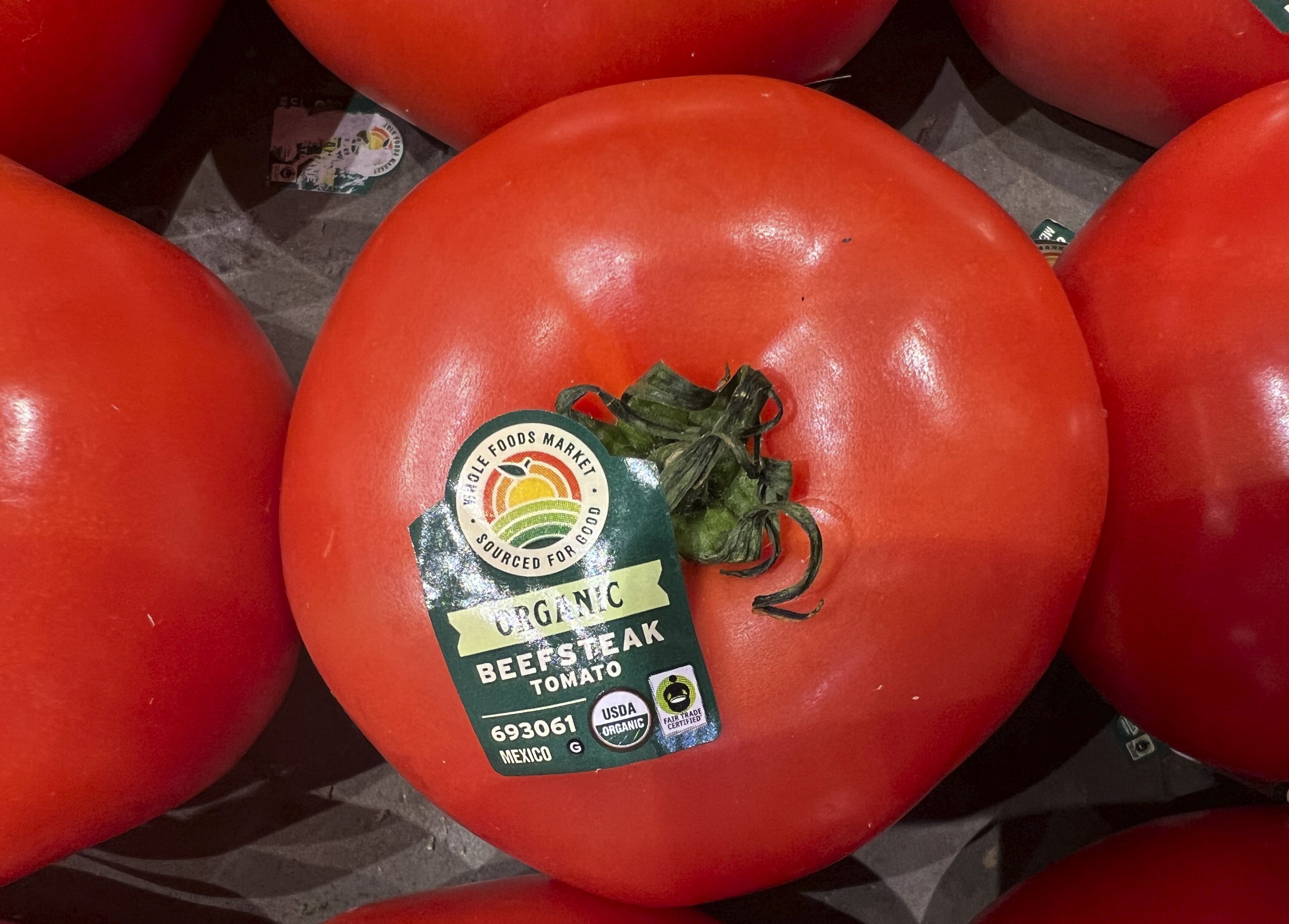 Amid Cinco de Mayo celebrations, a tax on Mexican tomatoes looms