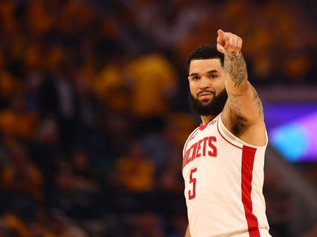 Report: Rockets, Fred VanVleet extend deal deadline