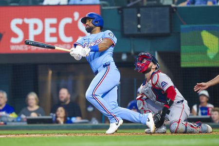 Rangers recall INF/OF Ezequiel Duran