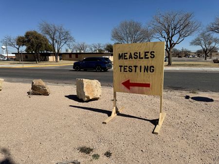 Measles cases in Texas rise by 7 to 709, state health department says
