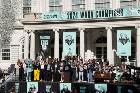 WNBA notebook: Liberty, Dream blending in new faces, schemes