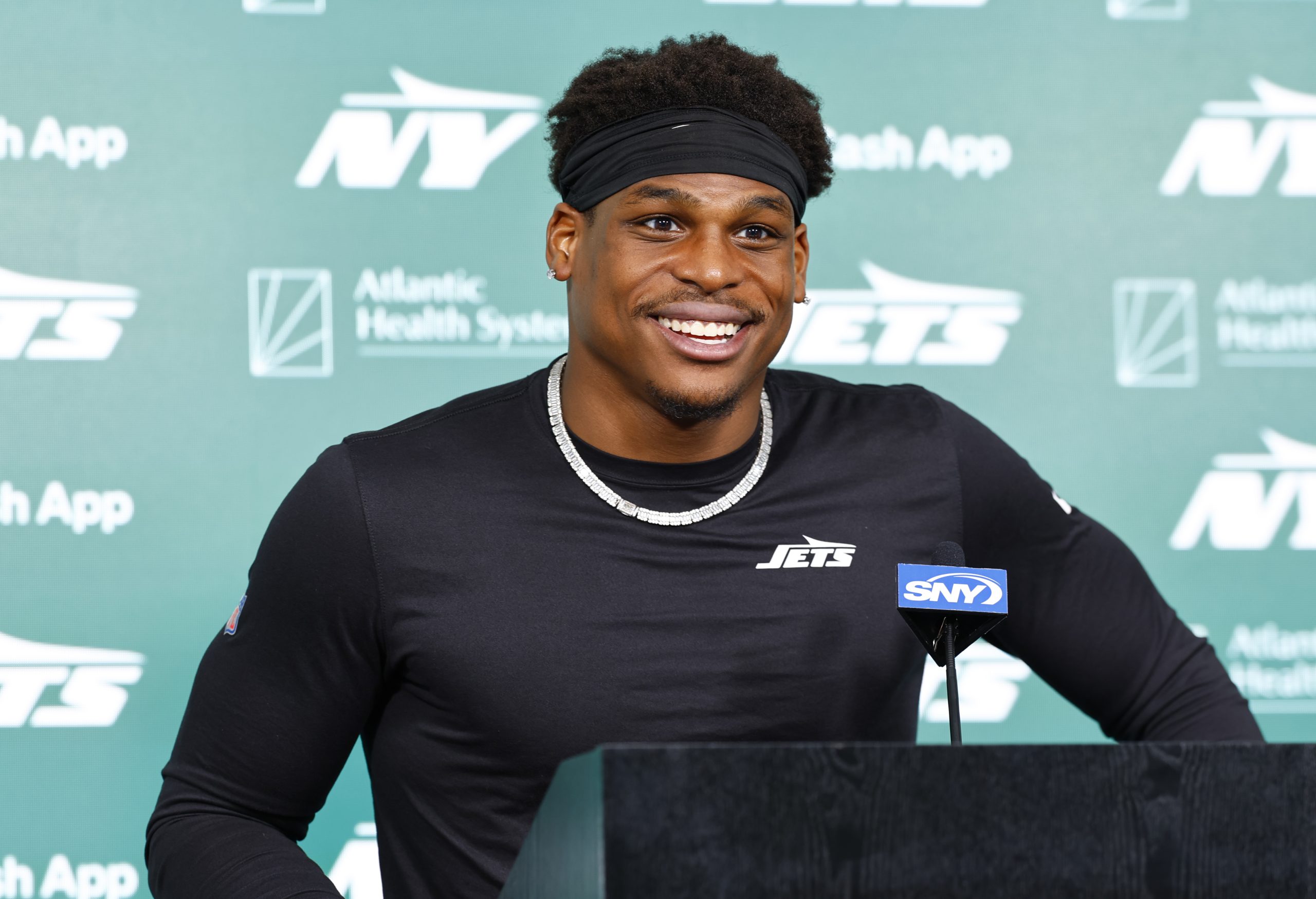 Jets tryout Giovanni Williams looks to join brothers Quinnen and Quincy to make some NFL history