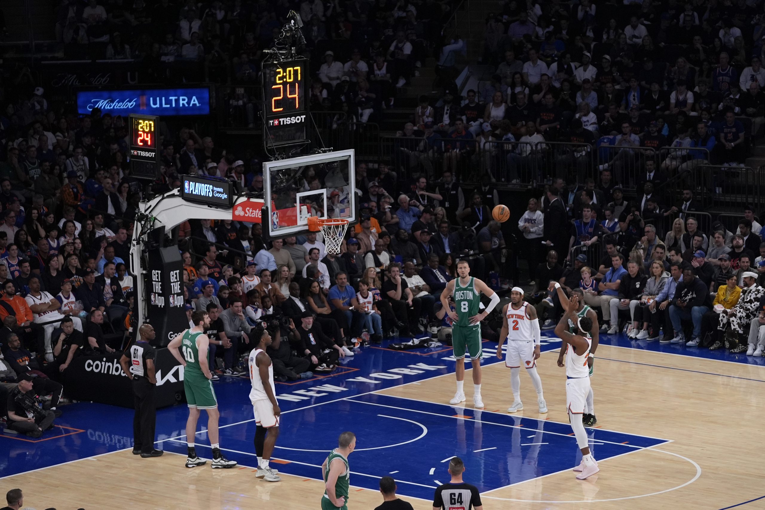 Hack-A-Robinson? Knicks fans cheer their big man through his free-throw shooting woes