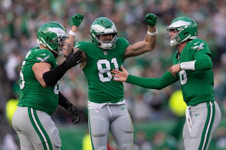 Eagles installed as TD favorite in Cowboys opener