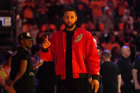 Warriors’ Stephen Curry says he’ll likely miss Game 5