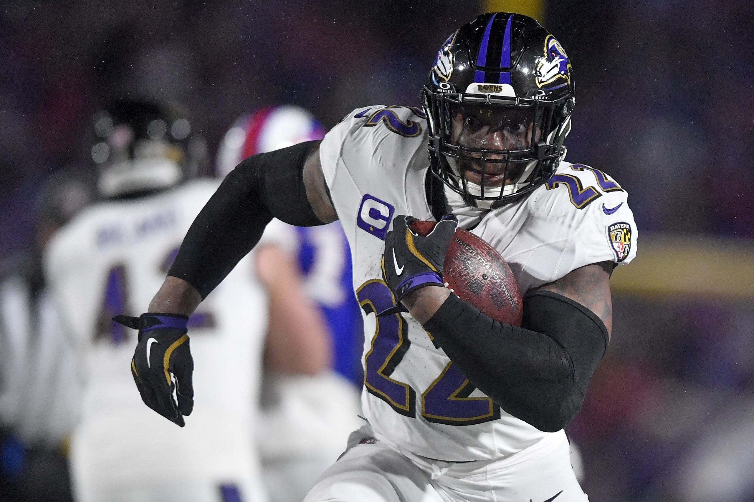 Ravens reach 2-year, $30 million extension with running back Derrick Henry, AP source says