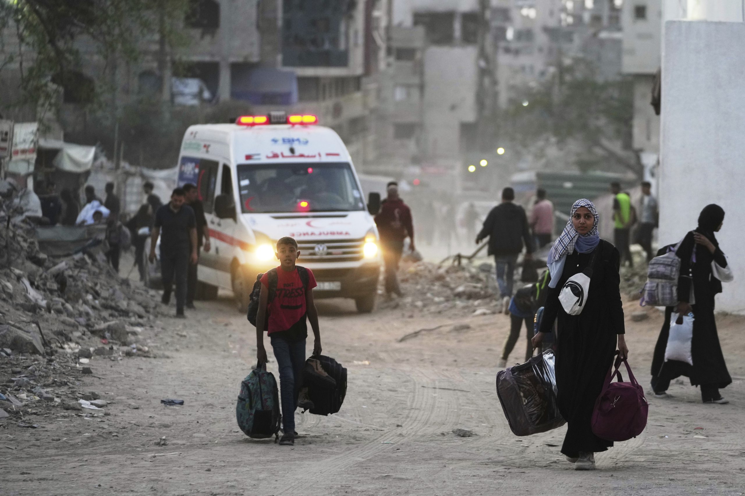 54 people killed in overnight airstrikes on southern Gaza city, hospital says