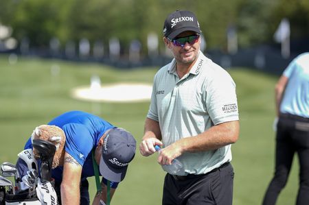 Golf-Fox takes the bait, makes most of late entry to PGA Championship