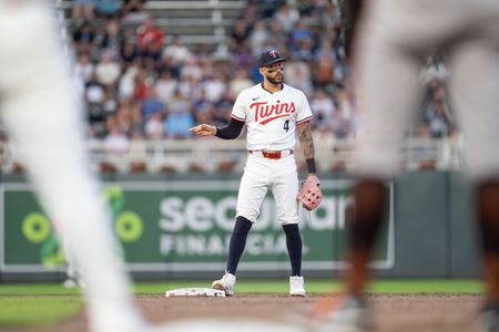 Twins SS Carlos Correa placed on 7-day concussion list