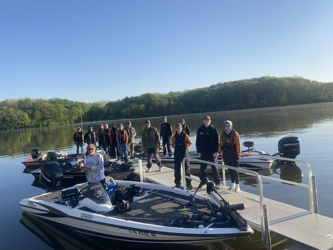 Macomb Bomber bass fishing team competing in Canton Lake today.  Good luck Bombers !