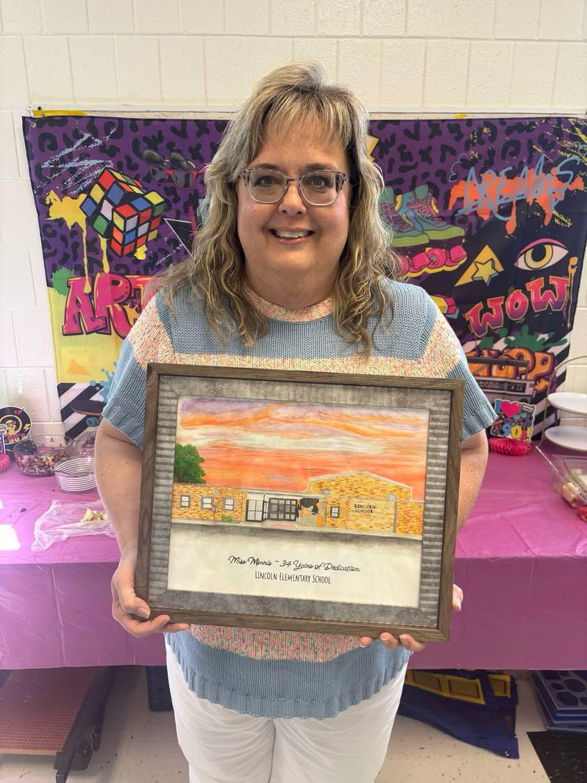 After 34 years, Amy Morris is retiring from the Macomb School District!  Amy has spent over three decades making a lasti…