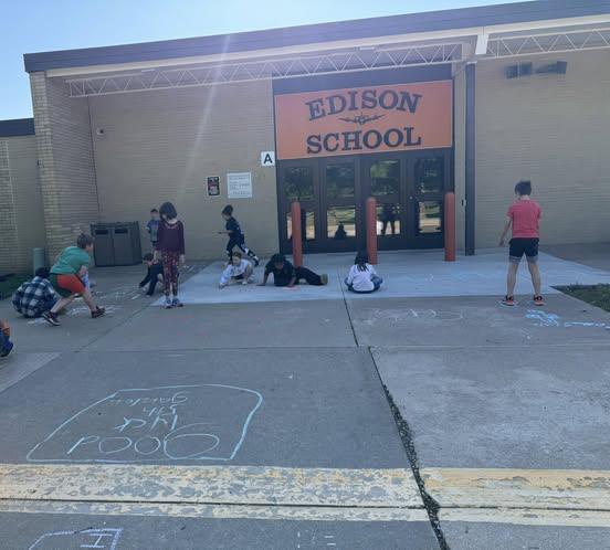 Edison art students are chalking out summer messages for summer! #MAC185 #edisonbombers