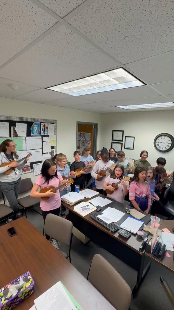 5th graders played and sang the Edison school song at the end of the day today. #wow #MAC185  #music #talent