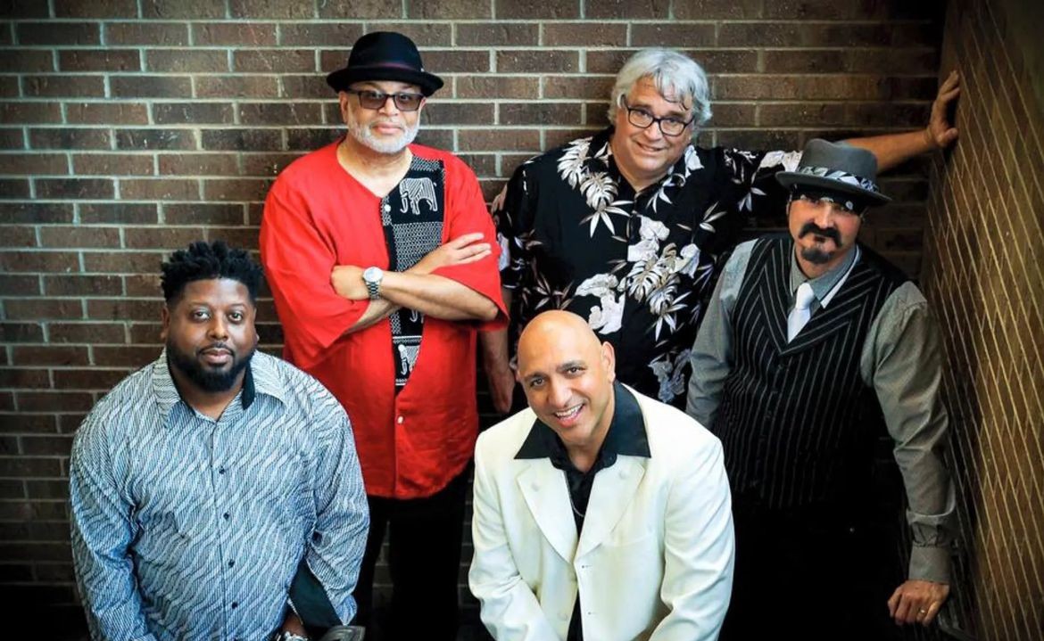 Deuce n a Quarter, May 18