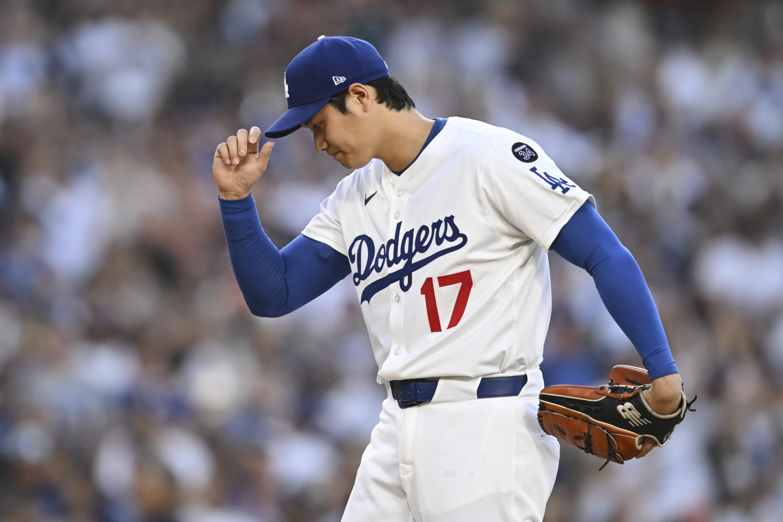 Shohei Ohtani pitches sharp first inning for Dodgers before driving in 5 runs at the plate