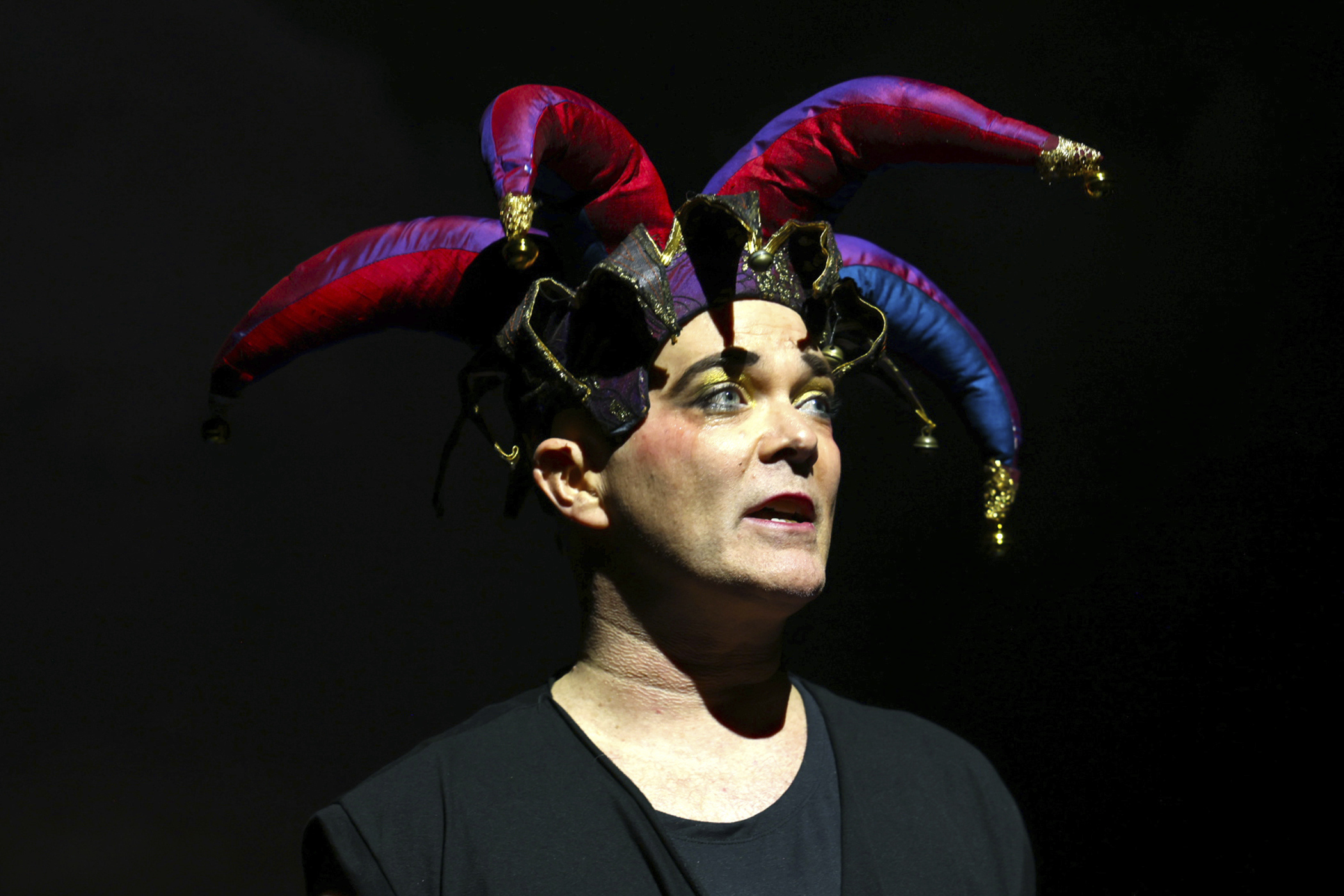 Taylor Mac’s ‘Prosperous Fools’ skewers wealthy philanthropists in a biting satire