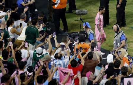 Soccer-South American fans ignite Club World Cup, Palmeiras v Botafogo to set it ablaze