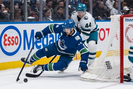 Sharks waive D Marc-Edouard Vlasic after 19 seasons