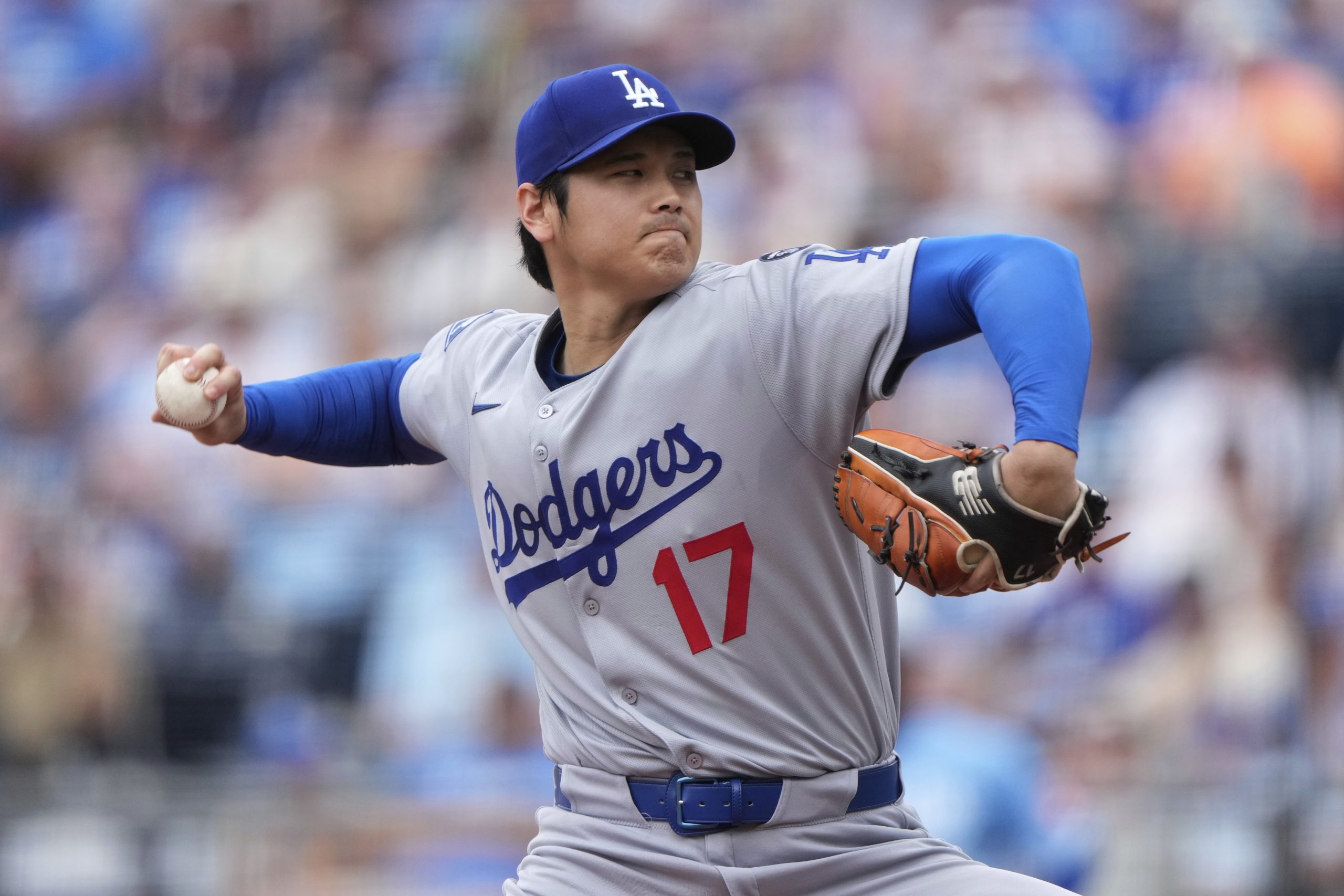 Shohei Ohtani throws fastest pitch of career at 101.7 mph in 3rd mound start for Dodgers